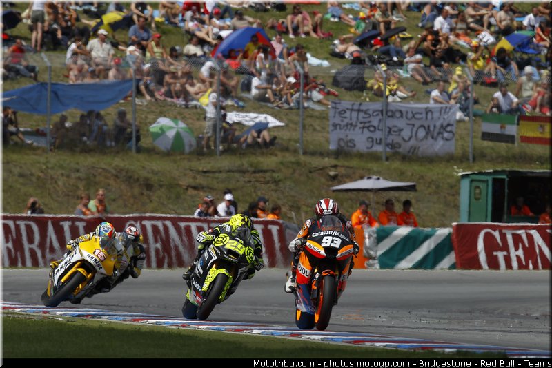moto2_004_republique_tcheque_brno_2011