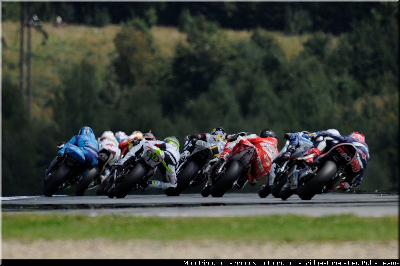 moto2_008_republique_tcheque_brno_2011