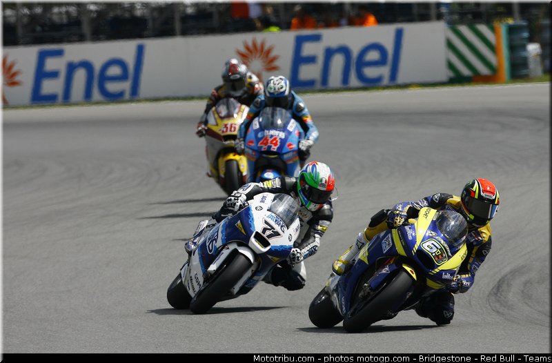 moto2_026_republique_tcheque_brno_2011