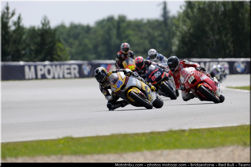 moto2_028_republique_tcheque_brno_2011