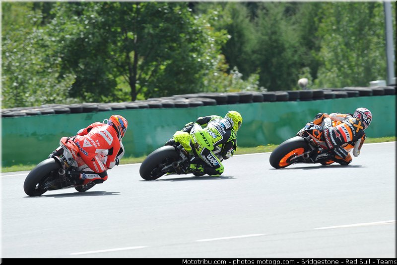 moto2_048_republique_tcheque_brno_2011