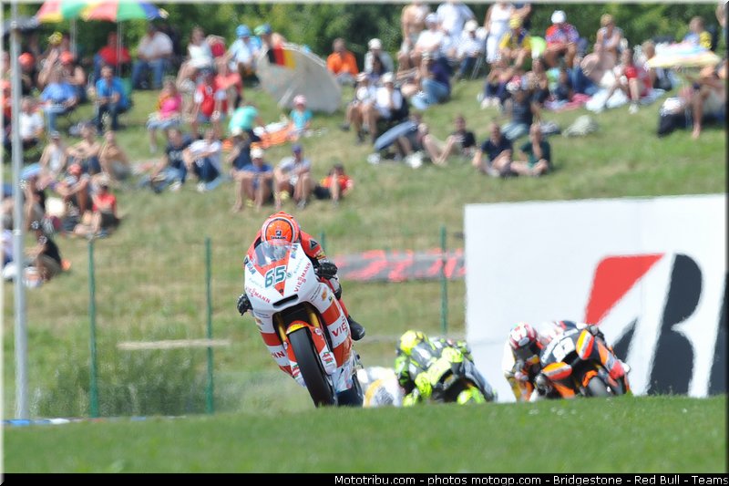 moto2_bradl_011_republique_tcheque_brno_2011