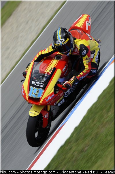 moto2_simeon_013_republique_tcheque_brno_2011