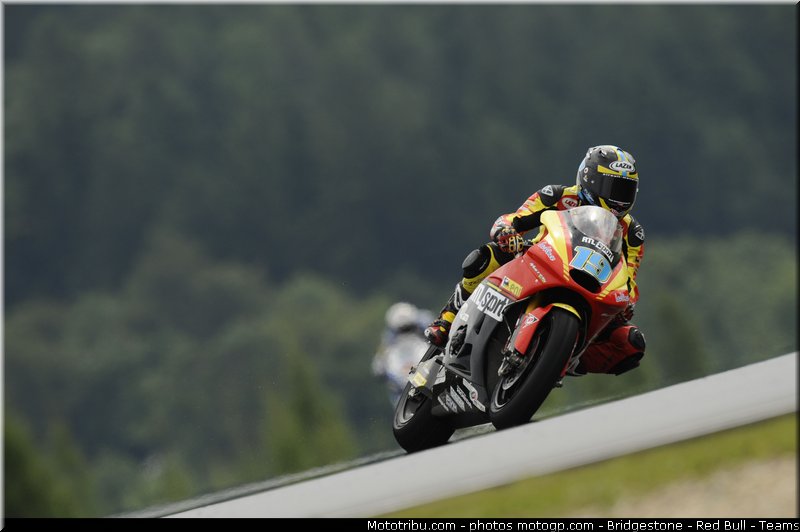 moto2_simeon_015_republique_tcheque_brno_2011