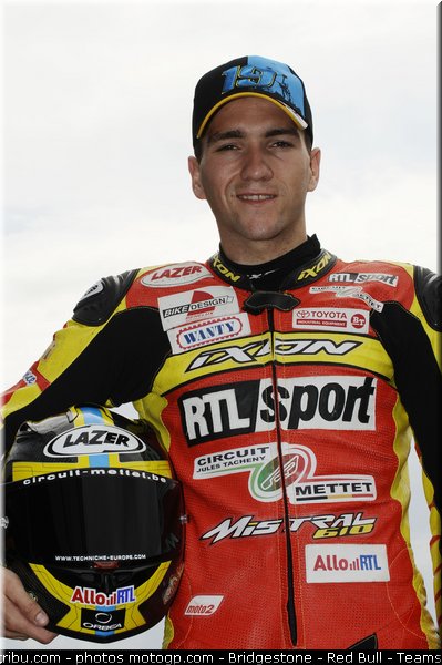 moto2_simeon_020_republique_tcheque_brno_2011