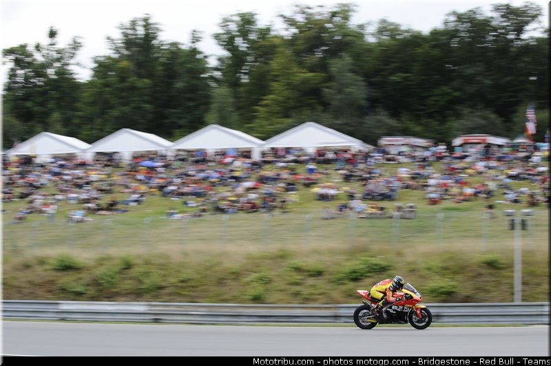 moto2_simeon_021_republique_tcheque_brno_2011