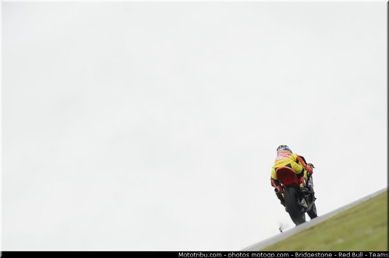 moto2_simeon_023_republique_tcheque_brno_2011