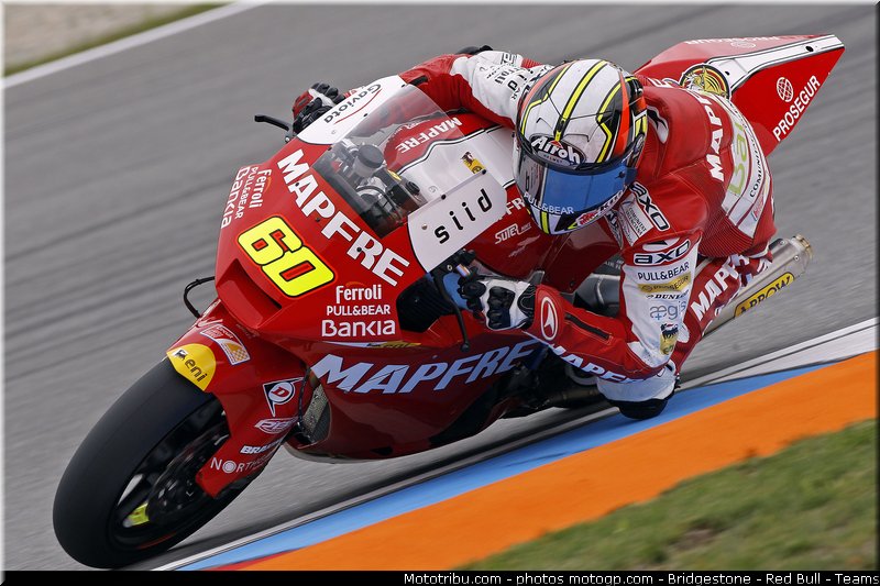 moto2_simon_002_republique_tcheque_brno_2011