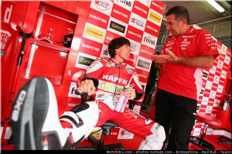 moto2_simon_005_republique_tcheque_brno_2011