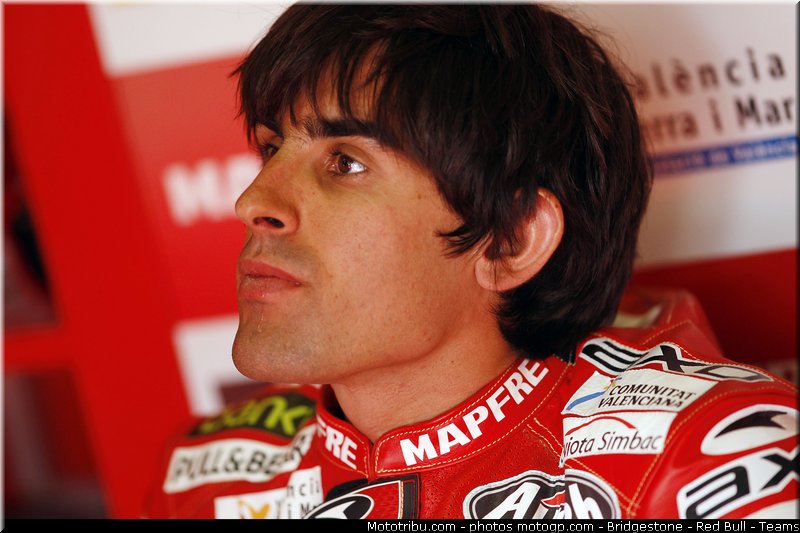 moto2_simon_008_republique_tcheque_brno_2011
