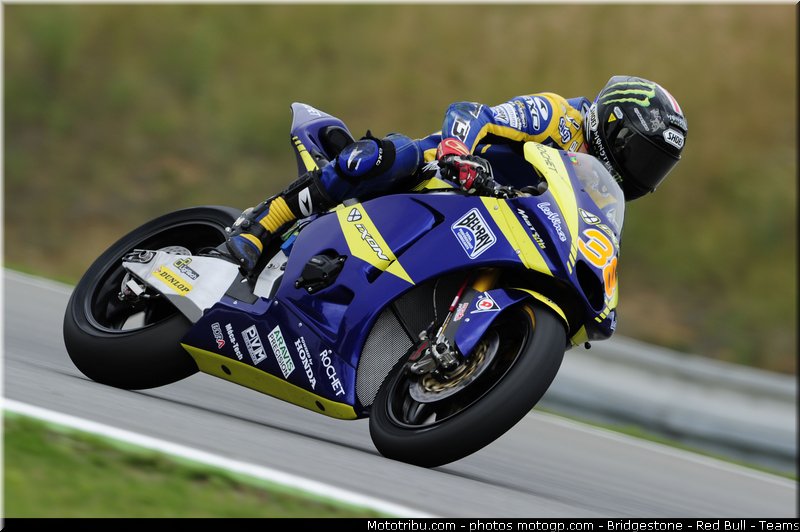 moto2_smith_002_republique_tcheque_brno_2011