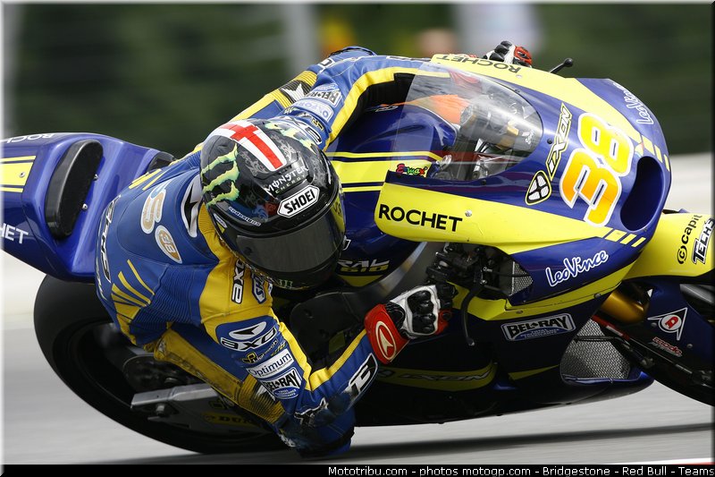 moto2_smith_003_republique_tcheque_brno_2011