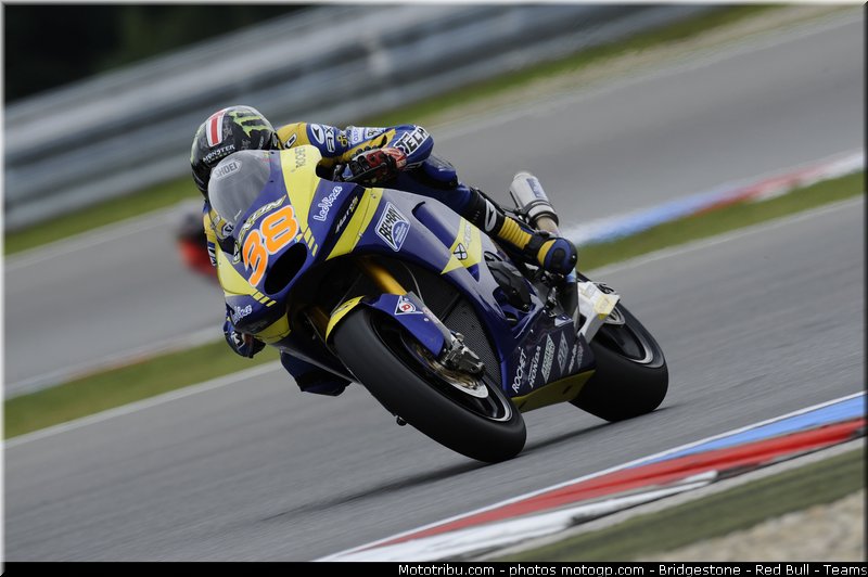 moto2_smith_012_republique_tcheque_brno_2011