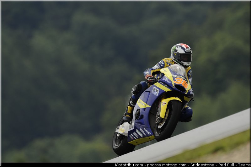 moto2_smith_017_republique_tcheque_brno_2011