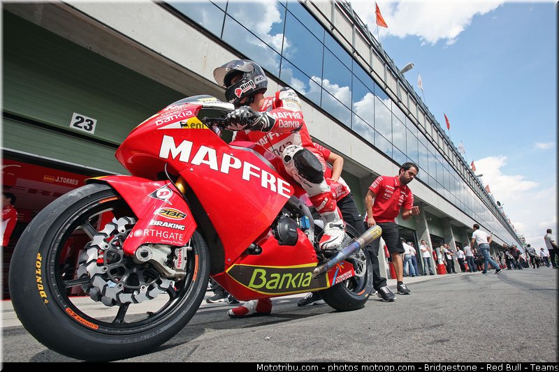 moto2_torres_007_republique_tcheque_brno_2011