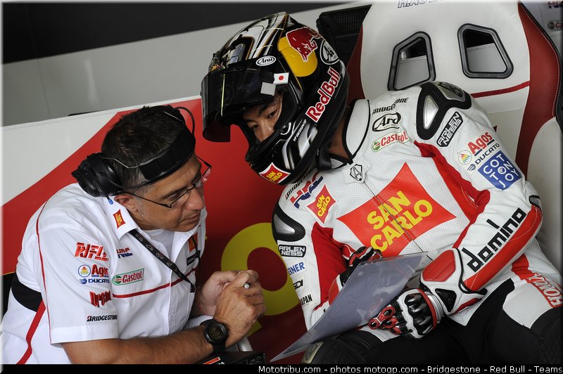 motogp_aoyama_003_republique_tcheque_brno_2011
