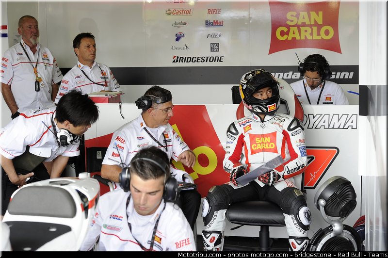 motogp_aoyama_004_republique_tcheque_brno_2011