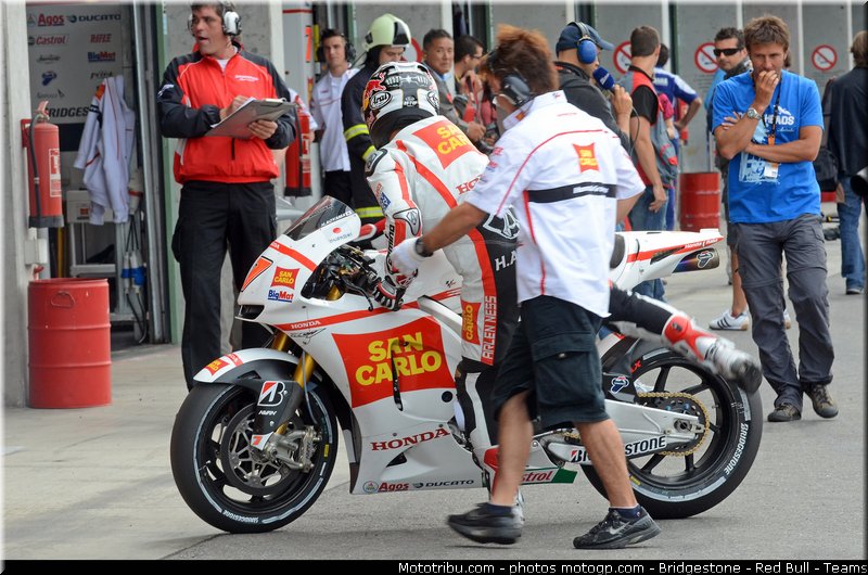 motogp_aoyama_010_republique_tcheque_brno_2011