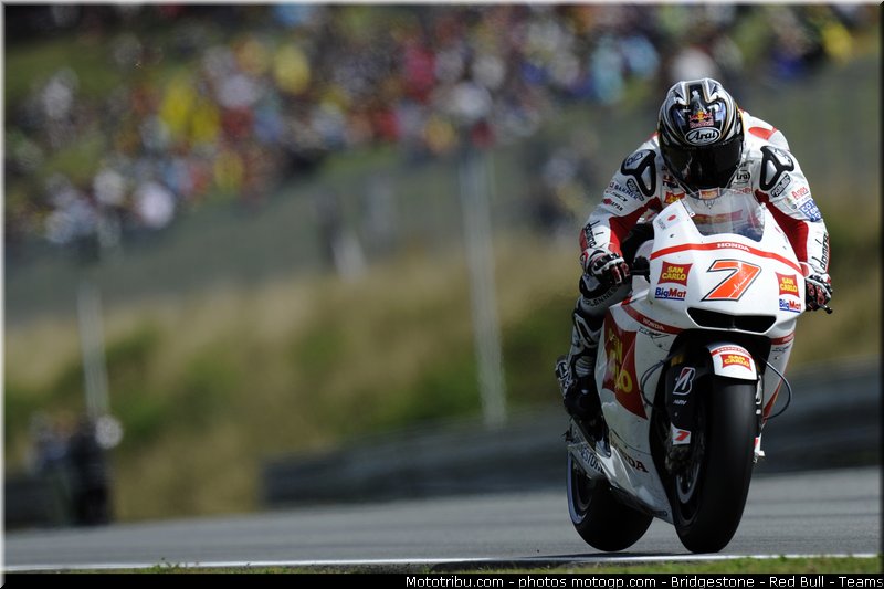 motogp_aoyama_015_republique_tcheque_brno_2011