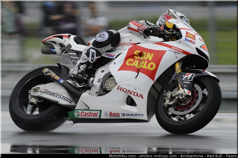 motogp_aoyama_016_republique_tcheque_brno_2011