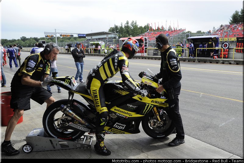 motogp_edwards_003_republique_tcheque_brno_2011