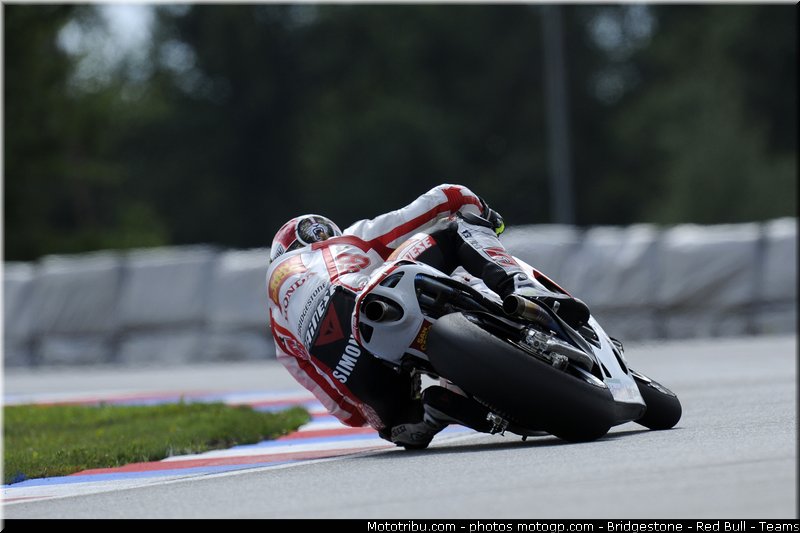 motogp_simoncelli_024_republique_tcheque_brno_2011