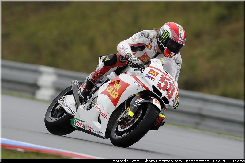 motogp_simoncelli_026_republique_tcheque_brno_2011