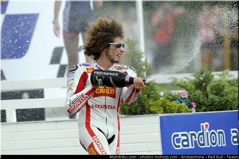 motogp_simoncelli_052_republique_tcheque_brno_2011
