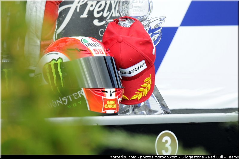 motogp_simoncelli_054_republique_tcheque_brno_2011