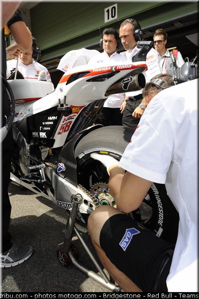 motogp_simoncelli_061_republique_tcheque_brno_2011