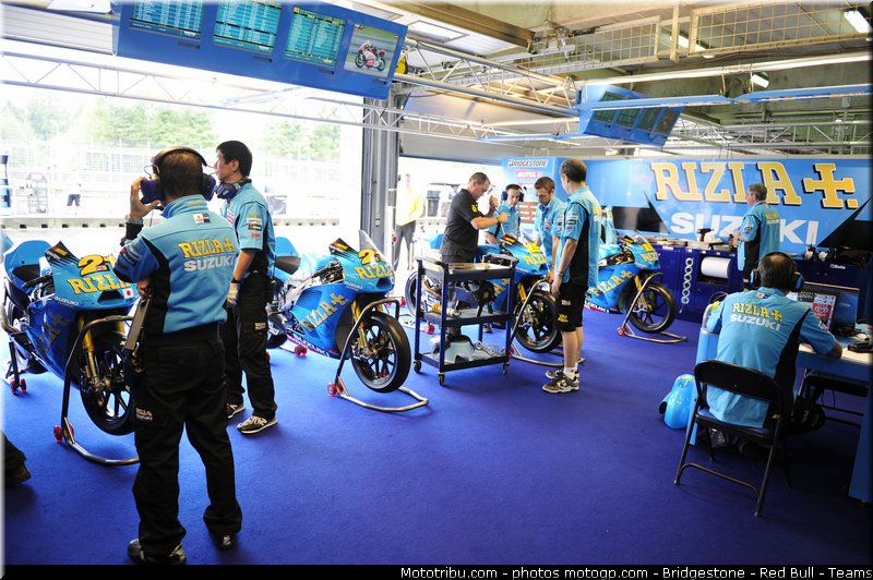 motogp_suzuki_002_republique_tcheque_brno_2011