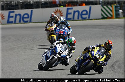 moto2_026_republique_tcheque_brno_2011.jpg