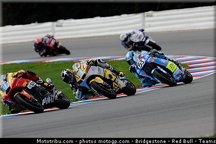 moto2_027_republique_tcheque_brno_2011.jpg