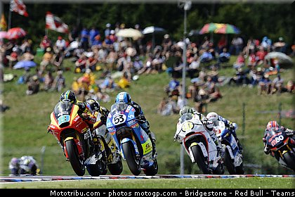 moto2_034_republique_tcheque_brno_2011.jpg