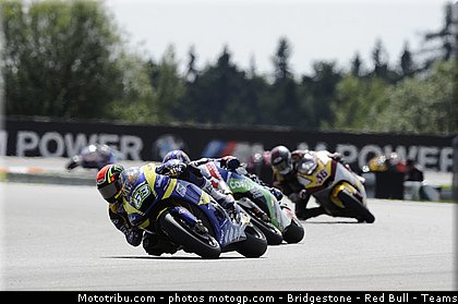 moto2_037_republique_tcheque_brno_2011.jpg