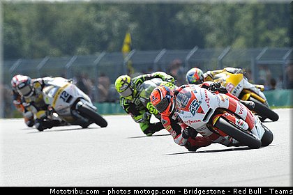 moto2_043_republique_tcheque_brno_2011.jpg