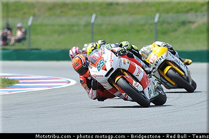moto2_045_republique_tcheque_brno_2011.jpg