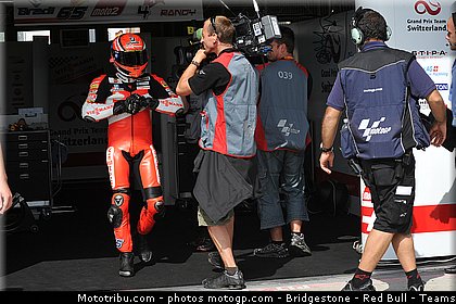 moto2_bradl_006_republique_tcheque_brno_2011.jpg