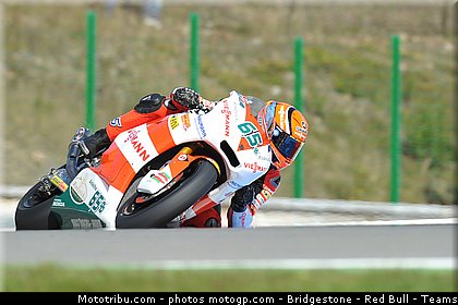 moto2_bradl_008_republique_tcheque_brno_2011.jpg
