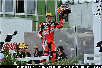 moto2_bradl_019_republique_tcheque_brno_2011.jpg