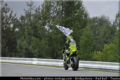 moto2_iannone_003_republique_tcheque_brno_2011.jpg