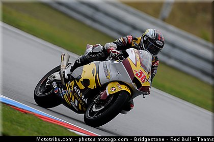 moto2_kallio_015_republique_tcheque_brno_2011.jpg