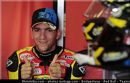 moto2_simeon_001_republique_tcheque_brno_2011.jpg