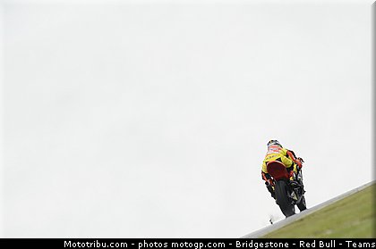 moto2_simeon_023_republique_tcheque_brno_2011.jpg