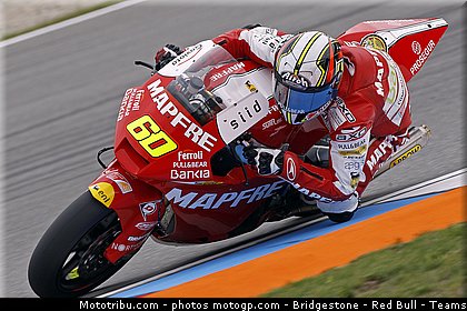 moto2_simon_002_republique_tcheque_brno_2011.jpg