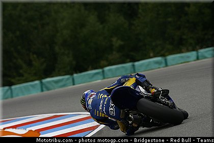 moto2_smith_011_republique_tcheque_brno_2011.jpg