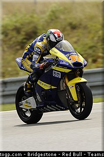 moto2_smith_019_republique_tcheque_brno_2011.jpg