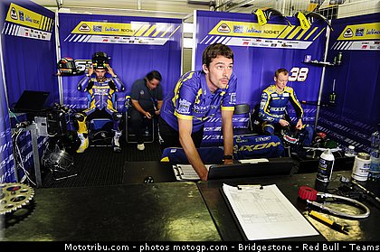 moto2_smith_022_republique_tcheque_brno_2011.jpg