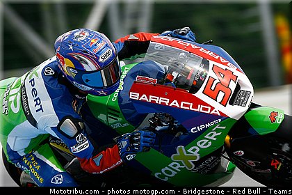 moto2_sofuoglu_001_republique_tcheque_brno_2011.jpg