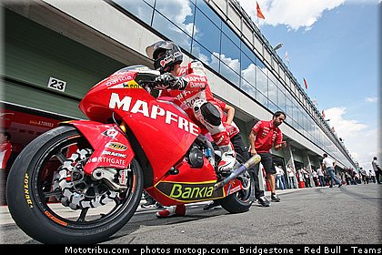 moto2_torres_007_republique_tcheque_brno_2011.jpg